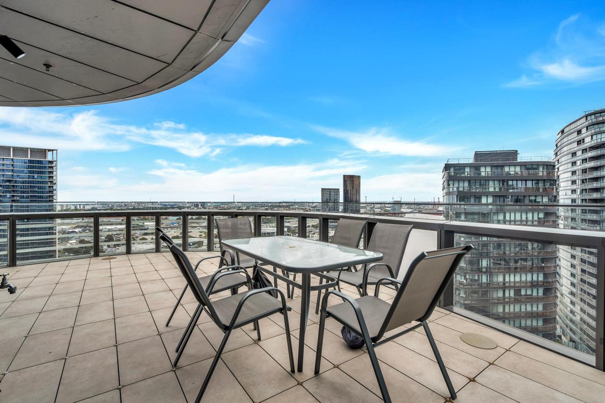Melbourne Lifestyle Apartments - Best Views On Collins Exterior photo